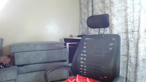 miss_kiiki online show from February 12, 8:27 am