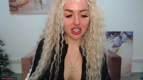 Snapshot of miss_kiten chatting on February 2, 7:57 pm miss_kiten online show from February 2, 7:57 pm