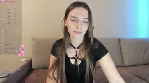 Snapshot of miss_kitty13 chatting on February 23, 1:57 am Kitty online show from February 23, 1:57 am