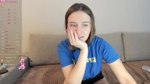 Snapshot of miss_kitty13 chatting on February 28, 6:21 am Kitty online show from February 28, 6:21 am