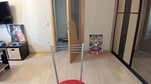 Snapshot of miss_kitty13 chatting on October 19, 5:19 am Kitty online show from October 19, 5:19 am