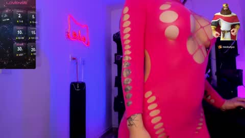 Snapshot of miss_kittyn chatting on June 5, 8:36 pm Miss Kittyn online show from June 5, 8:36 pm