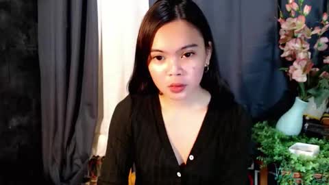 miss_kyrstyn online show from November 15, 11:40 am