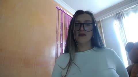 lilieth  online show from March 5, 4:03 pm