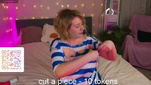 miss_lisaa online show from May 22, 2:30 am