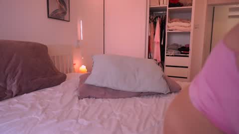 Snapshot of miss_maya chatting on June 15, 2:41 pm Maya online show from June 15, 2:41 pm