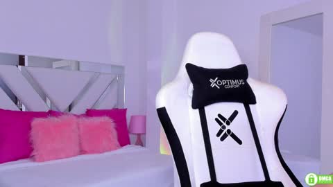   online show from January 12, 12:33 pm