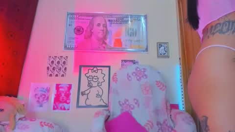 Snapshot of miss_meggaann chatting on June 3, 12:24 am MEGG online show from June 3, 12:24 am
