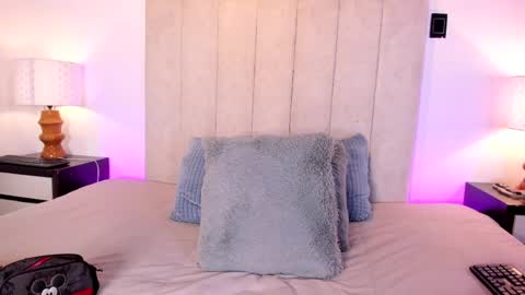 miss_milf_ online show from April 14, 7:53 pm