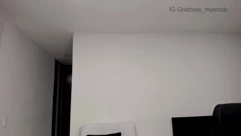 Snapshot of miss_myers chatting on October 10, 11:15 pm Goddess Myers thumb up is important for me kisses online show from October 10, 11:15 pm