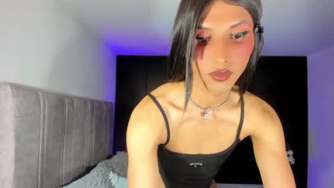 Goddess Myers  thumb up is important for me kisses  online show from July 1, 9:58 pm
