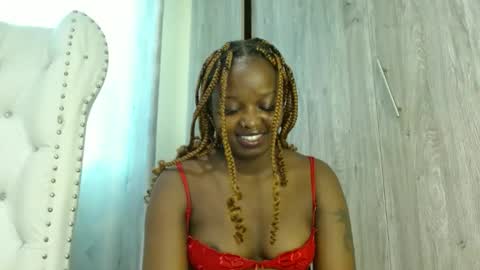 Snapshot of miss_nara chatting on December 5, 5:15 am Eve online show from December 5, 5:15 am