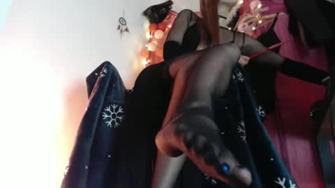 Snapshot of miss_nika8 chatting on December 14, 1:33 am Miss Nika online show from December 14, 1:33 am