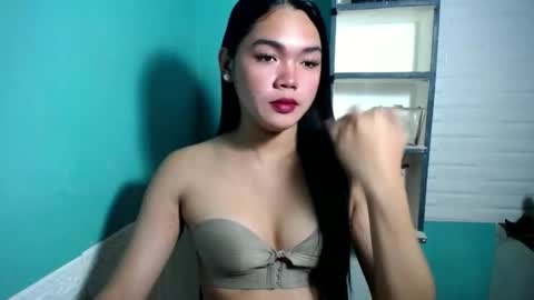 Precious online show from March 14, 2:50 am