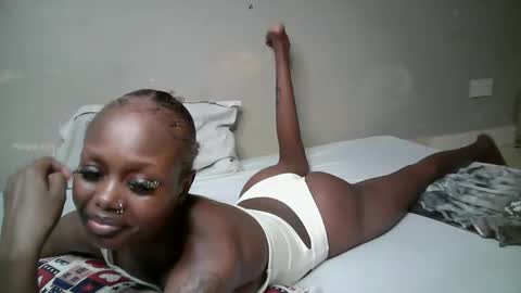 miss_pretty01 online show from April 16, 10:01 pm