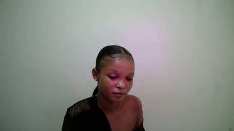 miss_rihanna2 online show from May 4, 9:22 pm