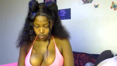 Snapshot of miss_sexyyy chatting on October 16, 1:45 pm miss_sexyyy online show from October 16, 1:45 pm
