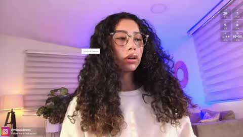 Snapshot of miss_sidney chatting on April 20, 12:41 pm Amy Olivera online show from April 20, 12:41 pm