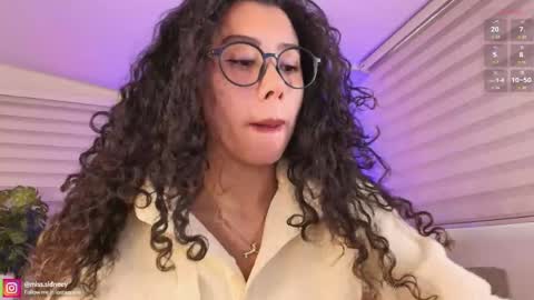 Snapshot of miss_sidney chatting on April 21, 12:44 pm Amy Olivera online show from April 21, 12:44 pm