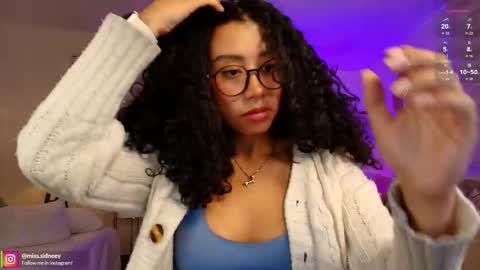 Snapshot of miss_sidney chatting on April 29, 5:30 pm Amy Olivera online show from April 29, 5:30 pm