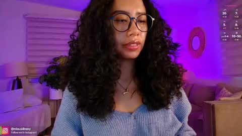 Snapshot of miss_sidney chatting on May 1, 11:48 am Amy Olivera online show from May 1, 11:48 am