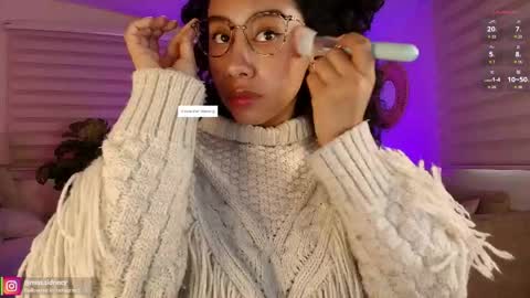 Snapshot of miss_sidney chatting on May 4, 12:45 pm Amy Olivera online show from May 4, 12:45 pm