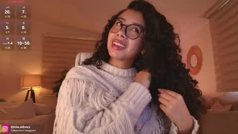 Snapshot of miss_sidney chatting on May 22, 12:55 pm Amy Olivera online show from May 22, 12:55 pm
