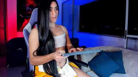 Snapshot of miss_sophie98 chatting on February 14, 2:41 am Sophie Cardenas ..... independent model online show from February 14, 2:41 am