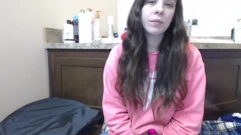 Snapshot of miss_sunshine01 chatting on February 11, 3:18 am Bella online show from February 11, 3:18 am