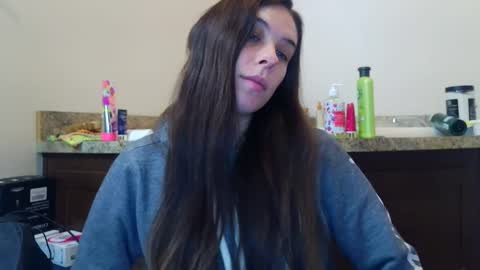 Snapshot of miss_sunshine01 chatting on September 9, 1:21 pm Bella online show from September 9, 1:21 pm