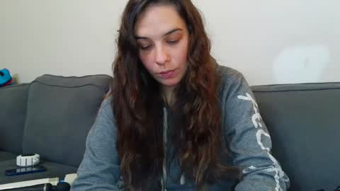 Snapshot of miss_sunshine01 chatting on September 29, 4:23 pm Bella online show from September 29, 4:23 pm