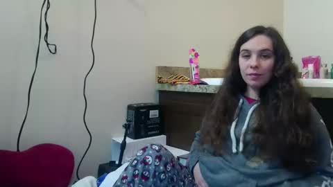 Snapshot of miss_sunshine01 chatting on October 15, 12:44 am Bella online show from October 15, 12:44 am