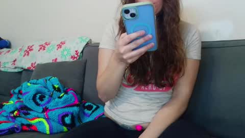 Snapshot of miss_sunshine01 chatting on October 28, 2:42 pm Bella online show from October 28, 2:42 pm