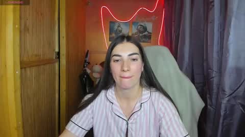 Snapshot of miss_tasy chatting on February 20, 6:39 am Melanie January 15th is my birthday there will be an interesting show online show from February 20, 6:39 am