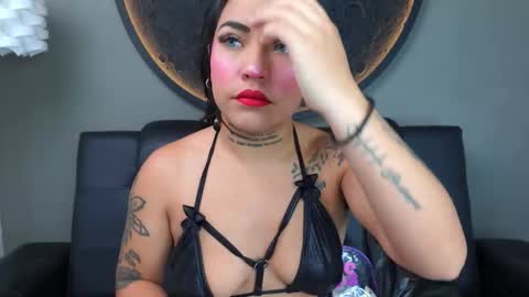 Vaiolette online show from February 6, 11:02 am