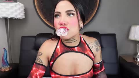 Vaiolette online show from April 18, 11:14 am