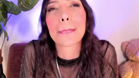 Miss Veronica online show from April 8, 1:22 pm