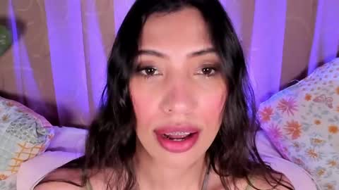 Miss Veronica online show from May 29, 1:09 pm