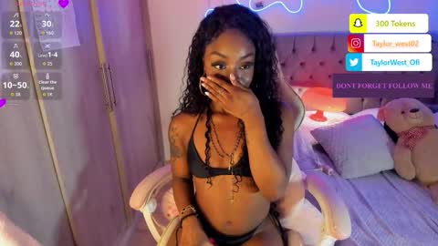 Tay Tay Independent Model   online show from October 7, 6:21 am