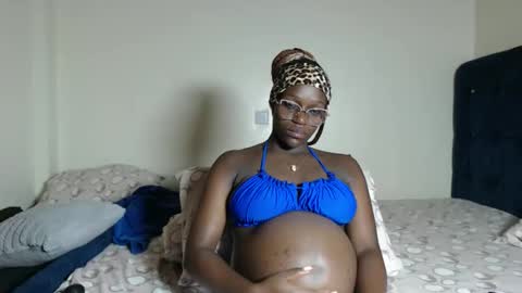 Snapshot of miss_wetcherry chatting on June 11, 12:32 am Cherie Independent model online show from June 11, 12:32 am