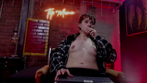 Miguel online show from April 15, 8:20 pm