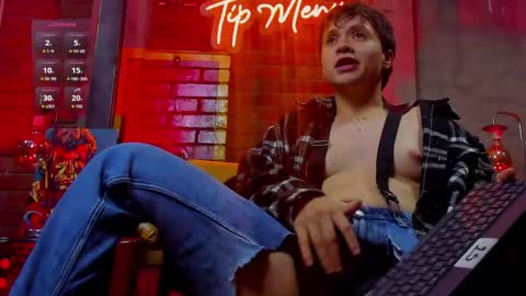 Miguel online show from April 17, 8:12 pm