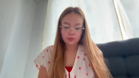 Ameliahs online show from February 3, 11:59 am