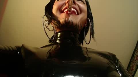 Anarkitten  online show from April 15, 9:15 pm