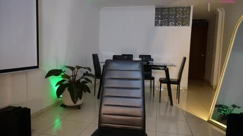 missara_ online show from April 13, 11:10 pm