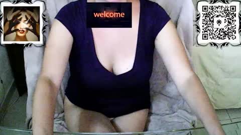 Snapshot of missbiny chatting on January 5, 8:01 pm Avamlash online show from January 5, 8:01 pm