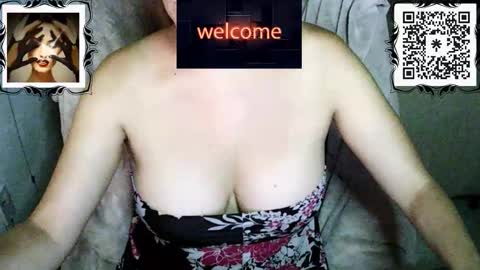 Snapshot of missbiny chatting on January 18, 10:35 pm Avamlash online show from January 18, 10:35 pm
