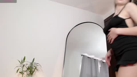 Snapshot of missblair12 chatting on February 3, 3:38 pm MissBlair online show from February 3, 3:38 pm