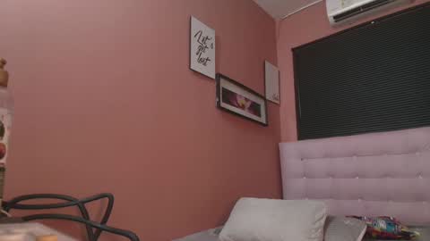 Snapshot of missbnasty_ chatting on December 11, 2:52 am Miss Evelyn online show from December 11, 2:52 am