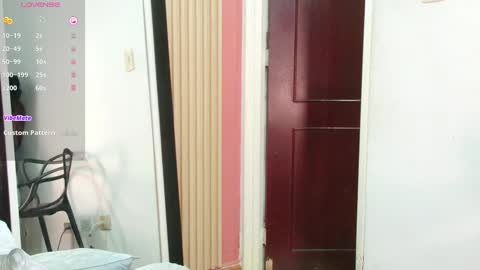 Snapshot of missbnasty_ chatting on September 27, 3:22 am Miss Evelyn online show from September 27, 3:22 am